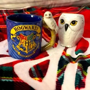 Harry Potter Hedwig Hogwarts Crest Mugs